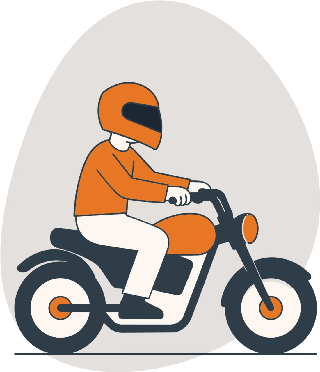 Un motorizado con casco naranja rodando en su moto.